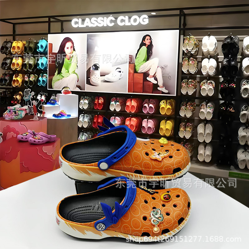 Sandalias de agujero de dibujos animados para niños