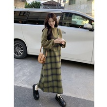 洋气减龄时尚套装女早春新款复古格子背带连衣裙内搭长袖毛衣