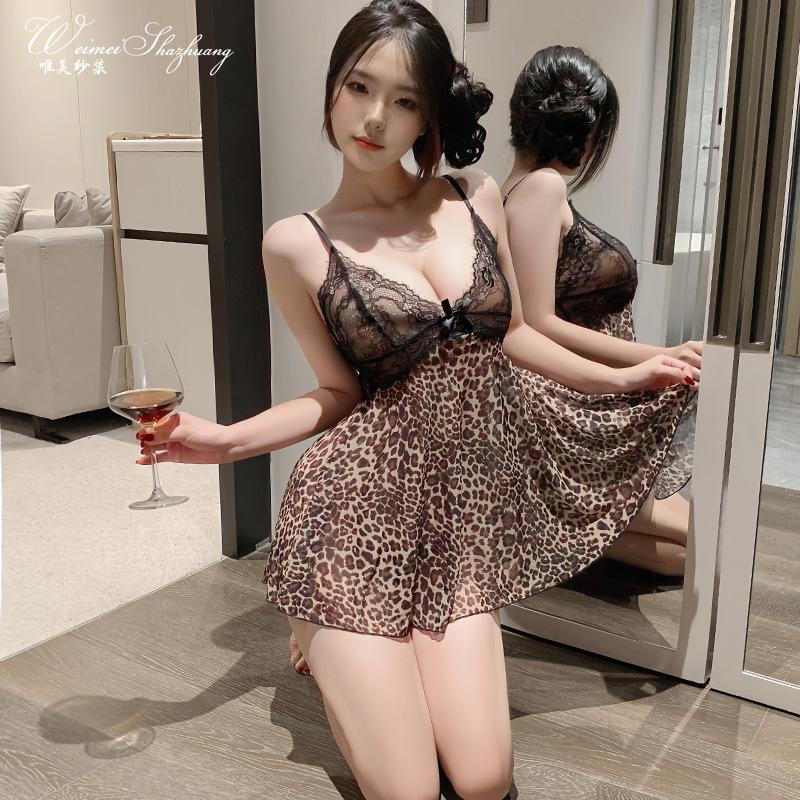 Beautiful Gauze New Sexy Leopard Print Sexy Pajamas See-Through Temptation Suspender Nightgown Deep V Lace Sexy Nightgown for Women Beautiful Gauze New Sexy Leopard Print Sexy Pajamas See-Through Temptation Suspender Nightgown Deep V Lace Sexy Nightgown for Women