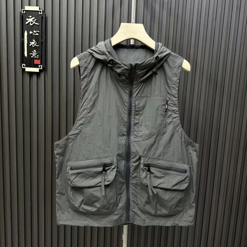 Summer New Style Sun-Protective Sleeveless Vest for Men, Lightweight, Quick-Drying, Trendy, Fashionable, Versatile, Solid Color, Large Pocket, Loose Vest