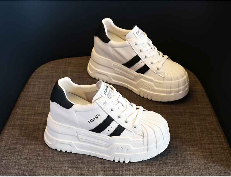 Giày sneaker nữ đế dày độn cao bên trong, phối màu be dễ phối đồ, form chunky thoải mái — Màu be chi tiết 5