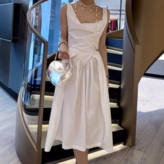 西太后スタイル ~ 襟フリル土星刺繍ワンピース高級感ウエストノースリーブストラップドレス女