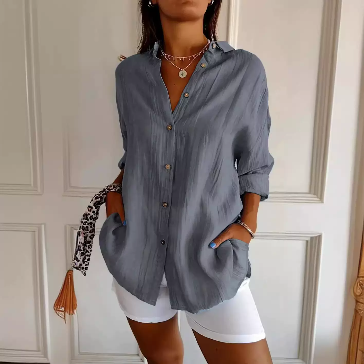 【】2024新款单排扣打褶翻领衬衫独立站爆款女士纯色欧美舒适