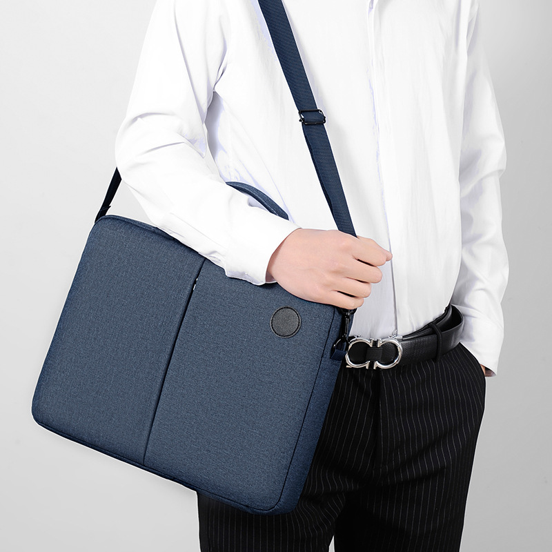 Bolso bandolera para portátil informal de negocios para hombre, ligero, de gran capacidad, versátil y repelente al agua del fabricante