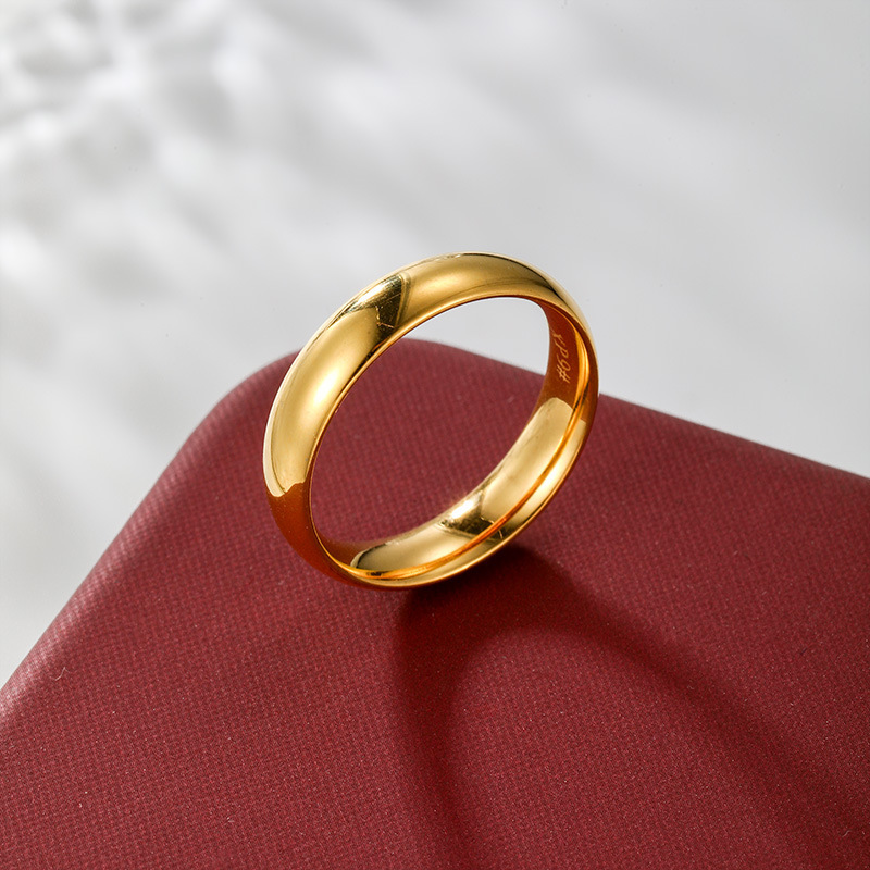 Anillo Xuping Nuevo de Moda, Aleación Galvanizada en Color Oro de 24k, Anillo Simple y Liso con Superficie Brillante, Anillo de Lujo Ligero para Uso Diario, Venta al por Mayor