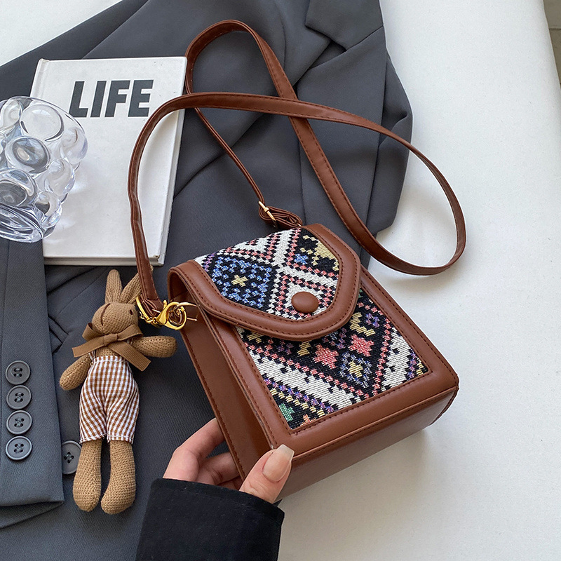 블랙 + 스트랩 토끼 펜던트