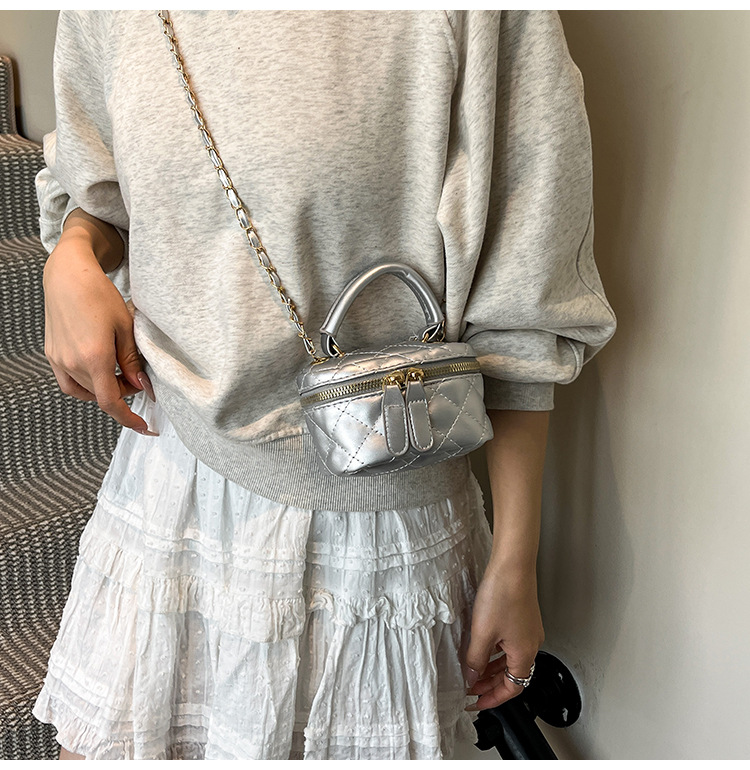 169g Weight Zipper Closure Type Single Shoulder Strap Strap Type Shoulder Bag Bags Type Casual Occasion Pu Leather Material Solid Color Pattern All Seasons Season Women's Gender Streetwear Style Square Shape Women's Pu Leather Solid Color Streetwear Square Zipper Shoulder Bag 26