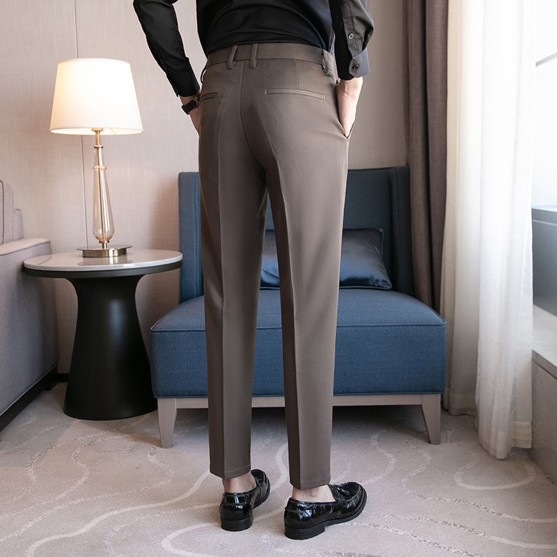 Pantalones de traje de los hombres británicos de Yupi Brown de alto grado ruffle guapo pantalones de traje de negocios formales de verano Pantalones de drapeado flaco