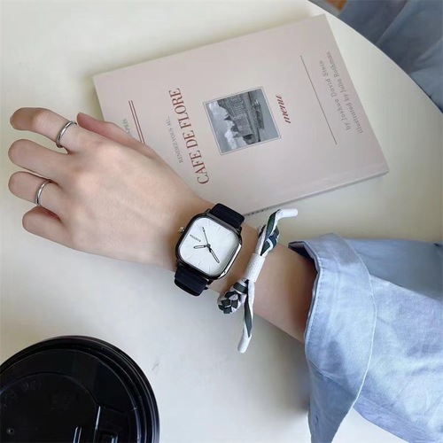 New Style Fashion Student Watch for Girls and Boys, Korean Version Square Ins Style Electronic Niche Luxury Quartz Watch