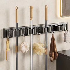 壁掛けクリーニングツールホルダー、穴あけ不要、モップクリーナー、ほうき掛け、浴室・キッチン用収納ラック（フック付き）