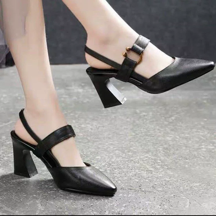 Summer sandals for leisure