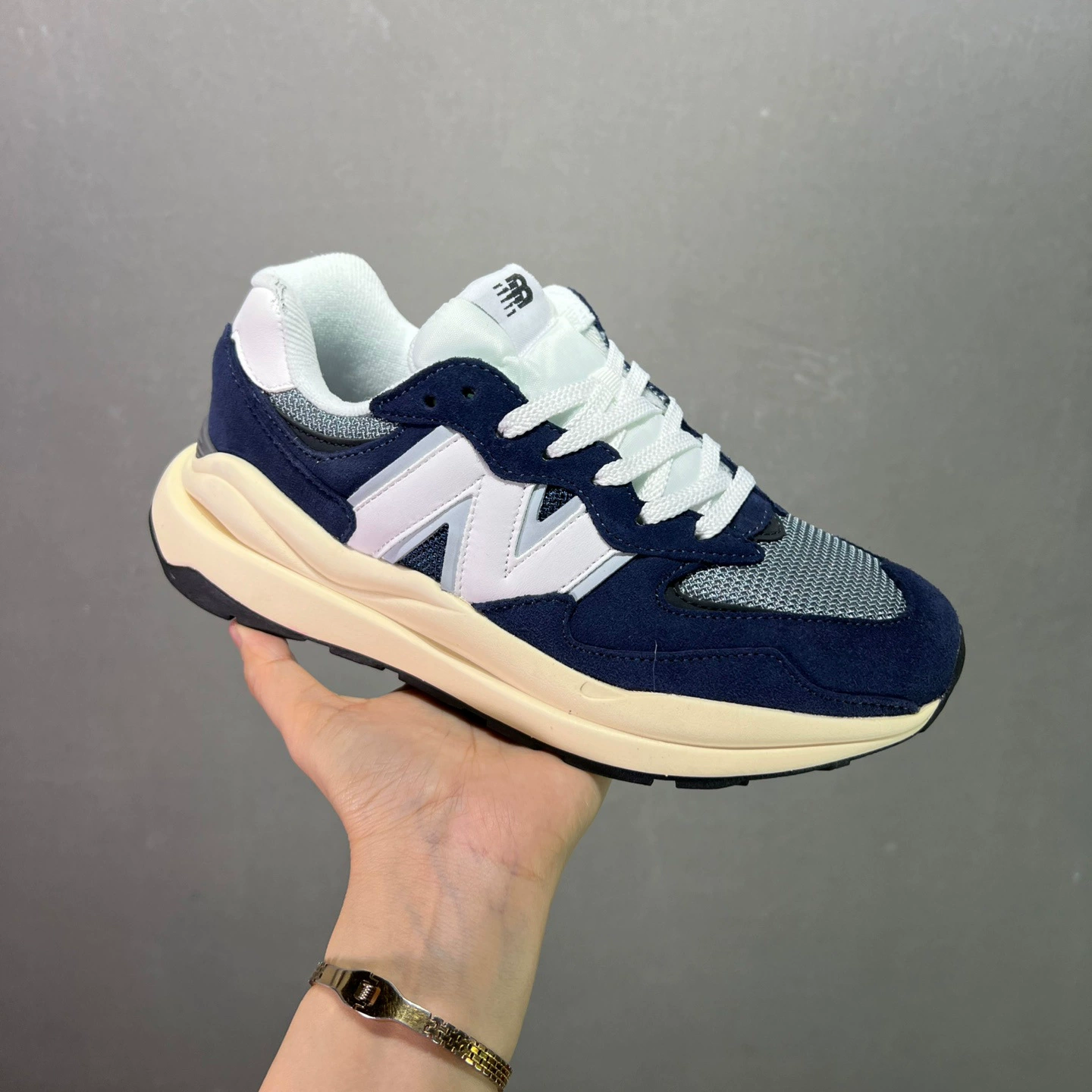 Putian NB5740 папины туфли, оригинальные серые и белые легкие кроссовки для бега для мужчин и женщин, повседневная спортивная обувь с низким берцем в стиле ретро