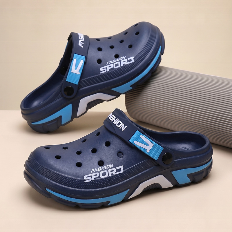 2026 New Summer Style Clogs for Men, Breathable Casual Travel Shoes, Lightweight Sandals, Beach Shoes, Men's Closed-Toe Slippers 2026 New Summer Style Clogs for Men, Breathable Casual Travel Shoes, Lightweight Sandals, Beach Shoes, Men's Closed-Toe Slippers