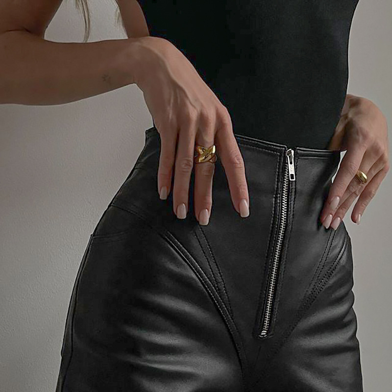 Cross-Border European and American Clothing 2025 New Pu Zipper Hip Lift Slimming Look Front Zipper Tight Leather Pants Manufacturer Wholesale