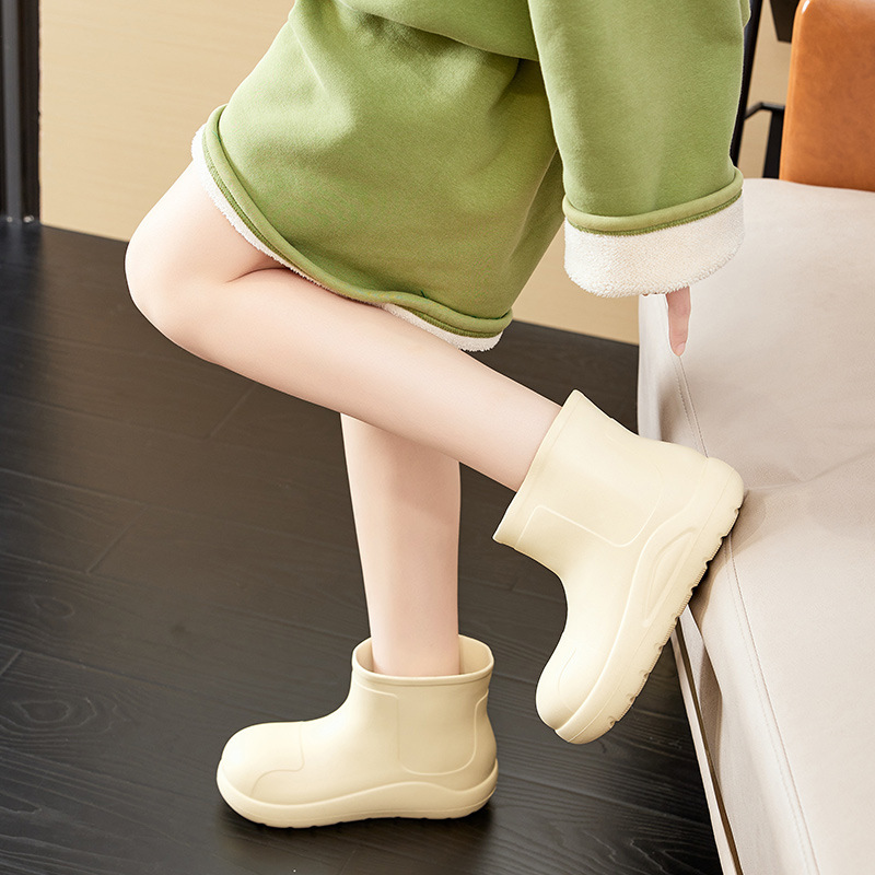 キャンデーの色の中筒の雨の靴の女性の越境する韓国版の学生のファッションの雨の靴の女性の外はキャンプの滑り止めの厚い底の水の靴を着ます。|undefined