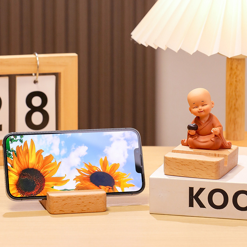 Qin, chess, calligraphy and painting, young monk, mobile phone bracket, office work station, desktop fishing, Buddha decoration, creative flat bracket