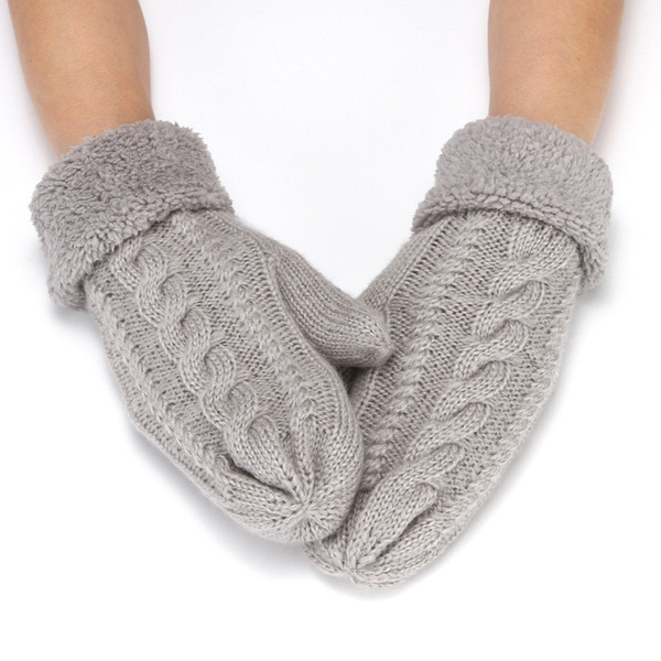 knitted gloves