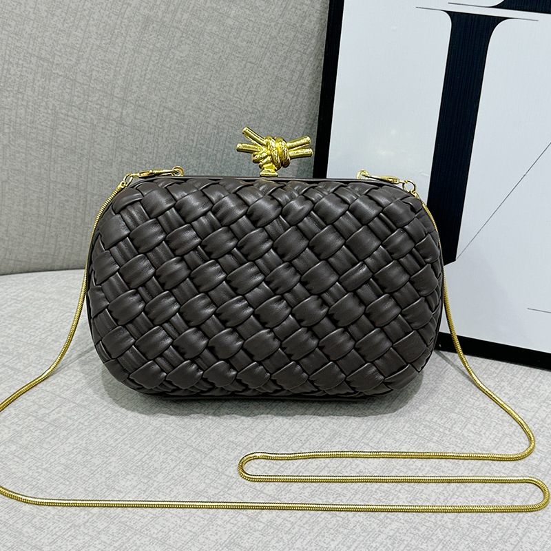 Women's Evening Banquet Bag Hand-Woven Clutch Versatile Shoulder Bag With Chain Strap New 2025 Fashion - Thumbnail 6