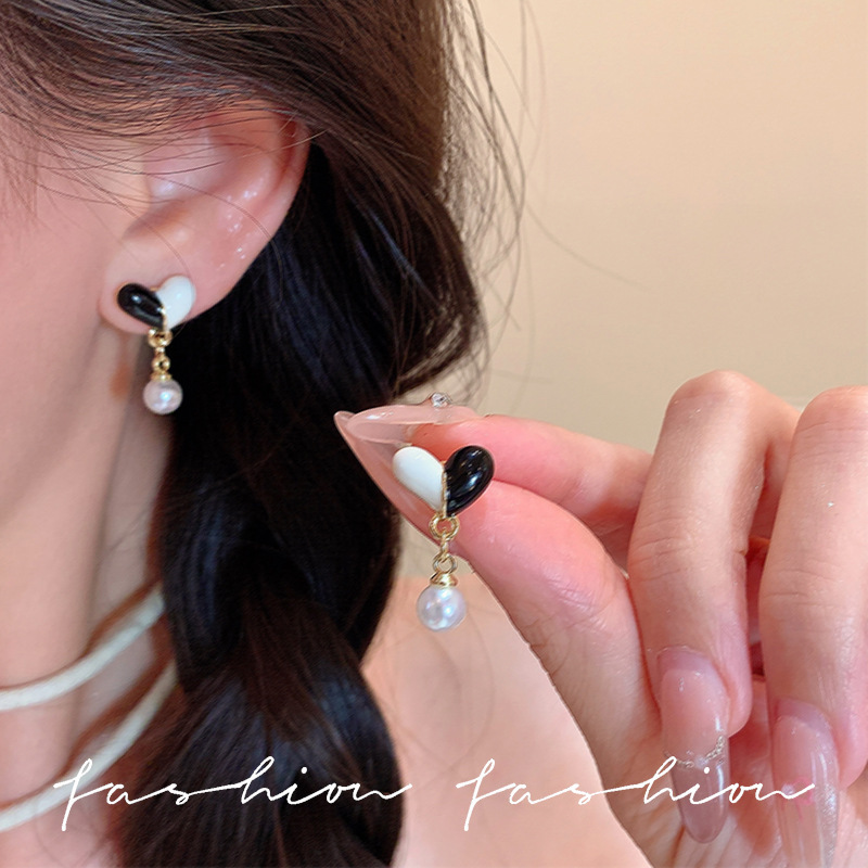 Pendientes de perlas para mujeres ins estilo simple alto sentido nicho temperamento pendientes en línea celebridad retro pendientes aguja de plata al por mayor