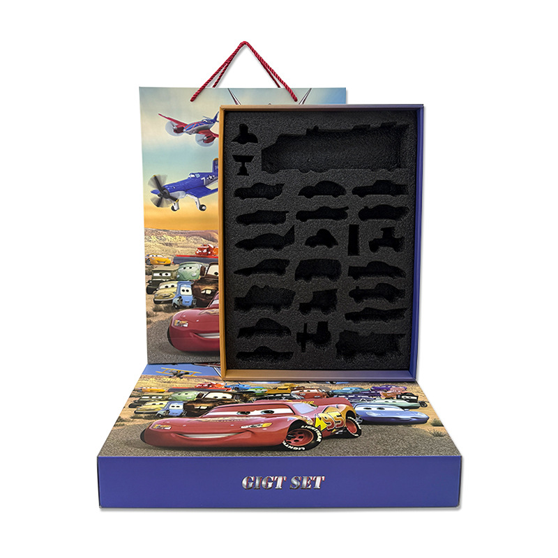 24개의 작은 자동차 빈 포장 상자