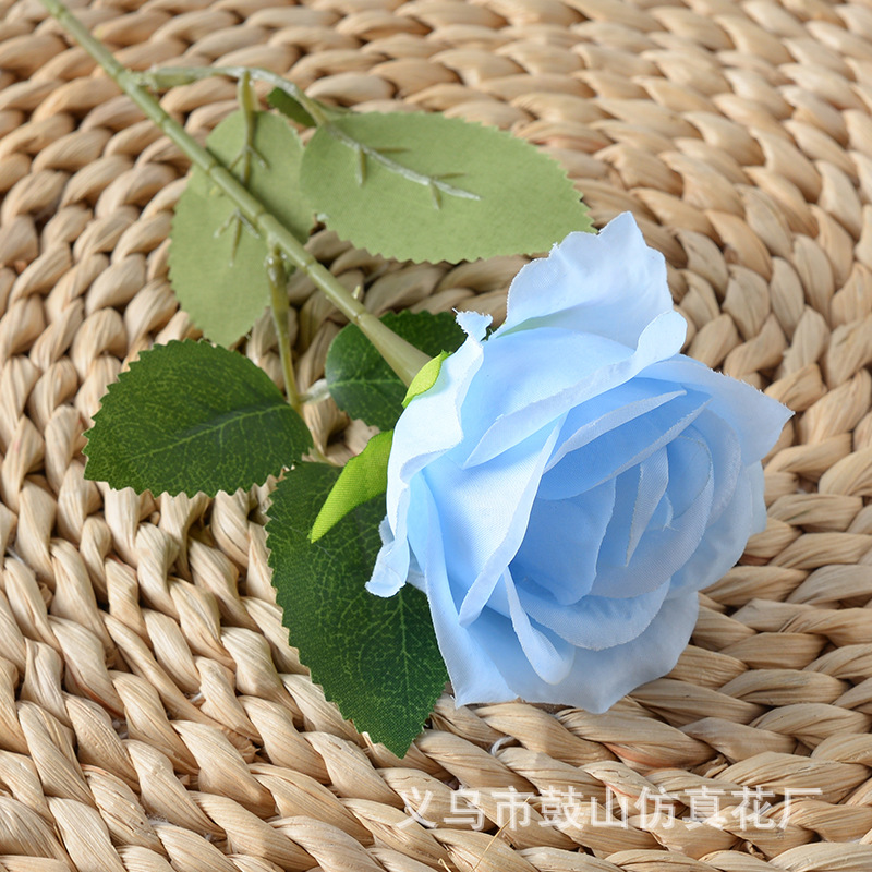 Sola franela Rosa flor artificial Día de San Valentín accesorios de boda flor decorativa pared cascada flor artificial Flor de seda artificial