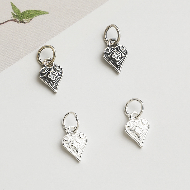 S925 Sterling Silver Retro Four-Leaf Clover Heart Pendant DIY Beaded Crystal Bracelet Necklace Peach Heart Pendant Accessories S925 Sterling Silver Retro Four-Leaf Clover Heart Pendant DIY Beaded Crystal Bracelet Necklace Peach Heart Pendant Accessories