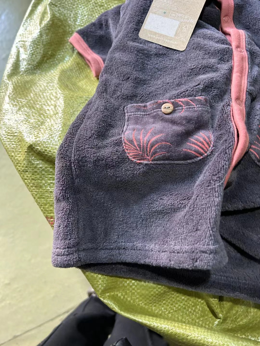 Abrigo de marca europea y americana abrigo de terciopelo de dibujos animados de bebé original europeo y americano al por mayor