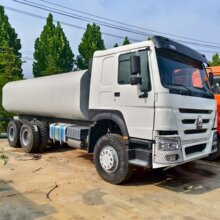 出口10立方12立方绿化洒水车道路喷洒 多功能洒水车抑尘洒水车