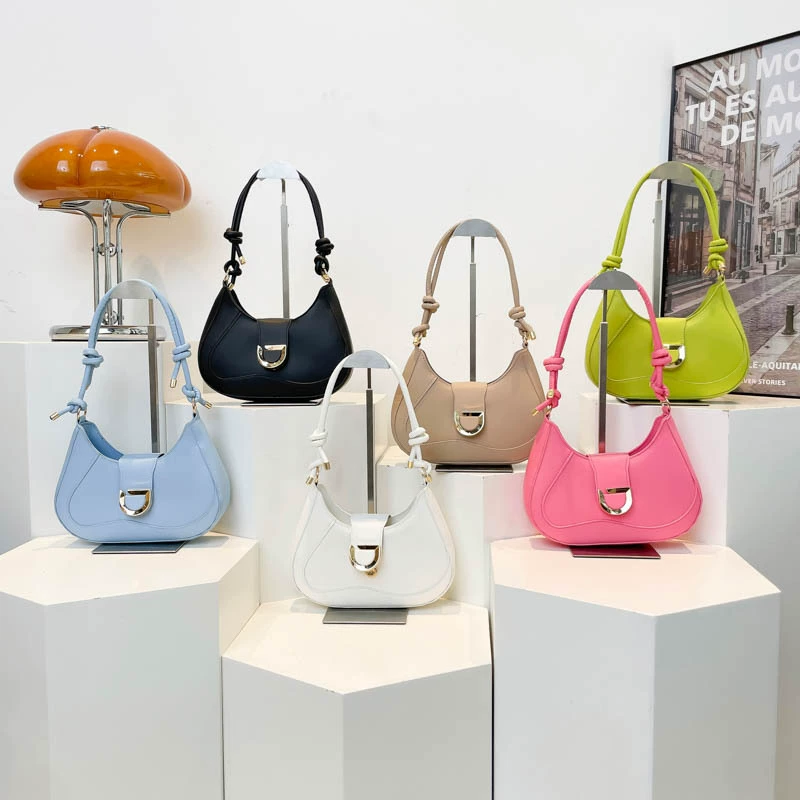 Universal fashionable one-shoulder bag