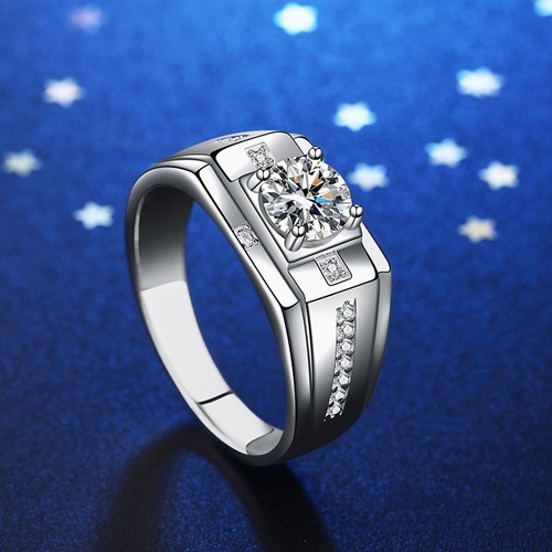 Wholesale sterling silver ring, platinum-plated knight men's ring, moissanite one carat, trendy and domineering wedding jewelry, dropshipping