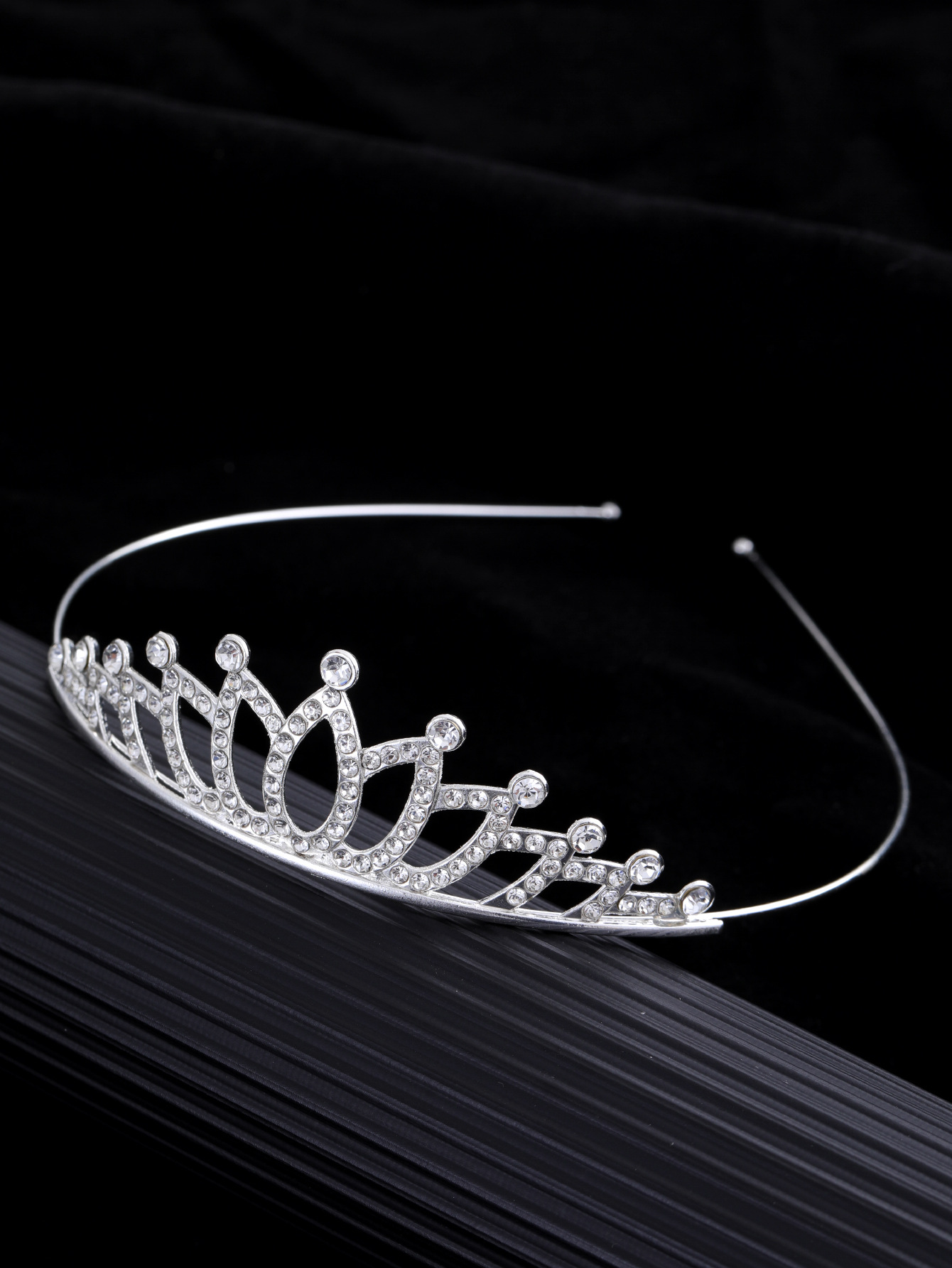 Nueva princesa de diamante para niños corona de aleación banda de pelo niñas danza estereoscópica bebé cumpleaños diamante adornamiento para el pelo