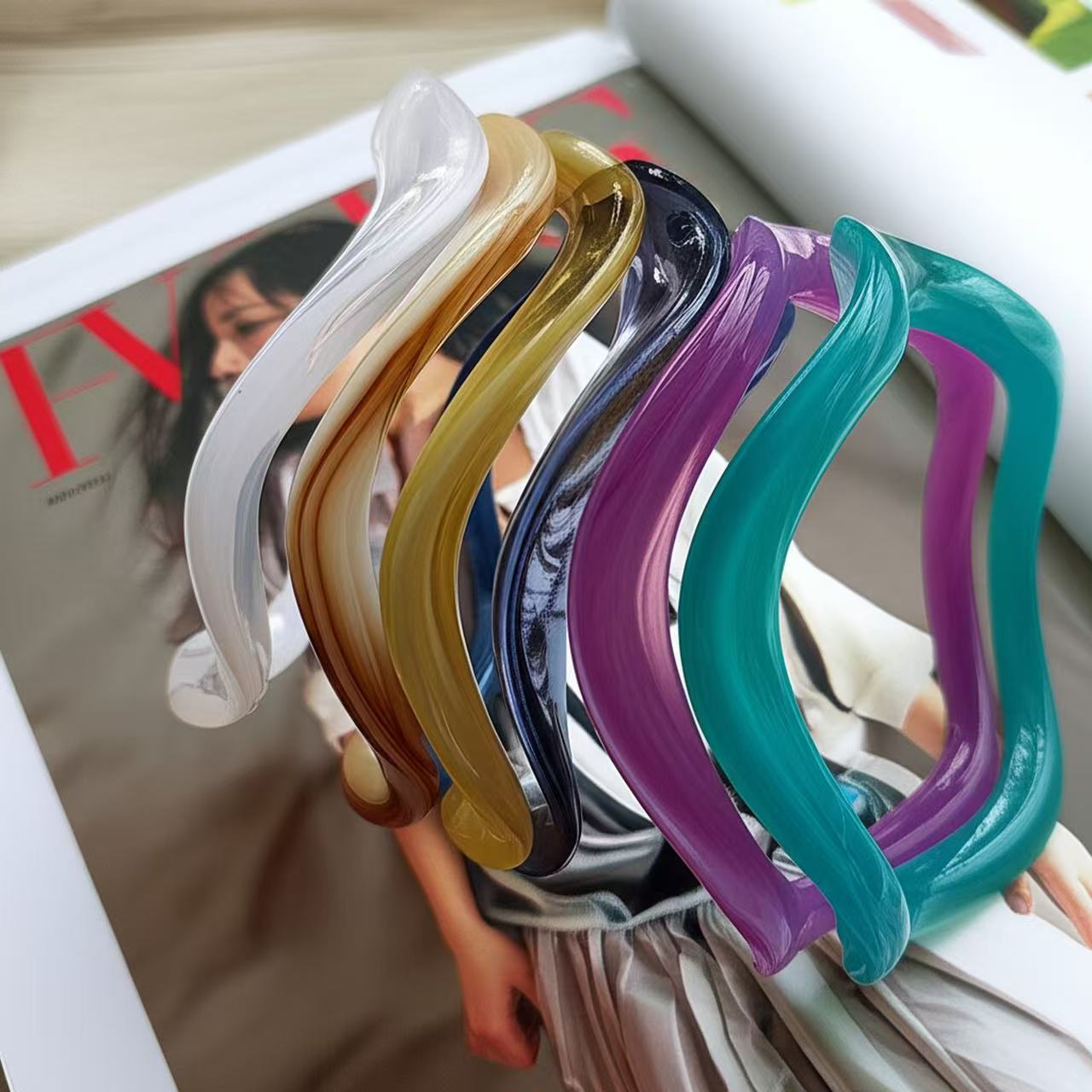 韩国艺术晕染法式复古亚克力色手镯夸张款手链镯子复古百搭款