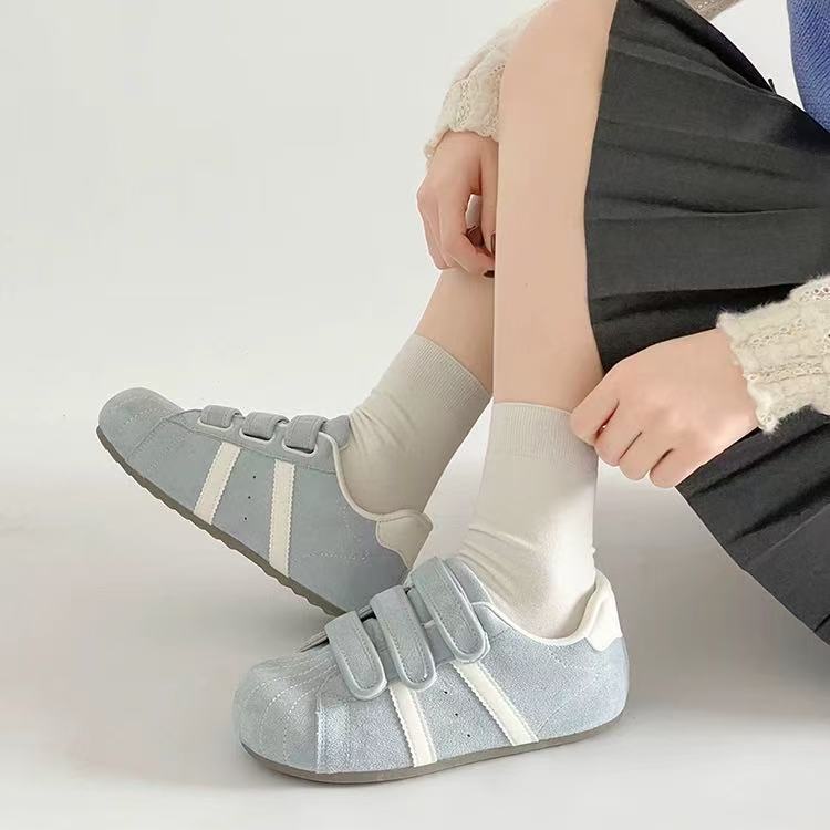 2026 primavera y otoño nueva moda versátil zapatos de skate deportivo casual nicho zapatos de entrenamiento de la ley retro velcro zapatos de pan