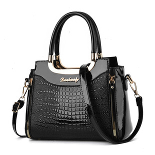 �����bag̨��Ů���K����Ƥ�{�~�y����Ů�|�п羳�ٴ����Qbags