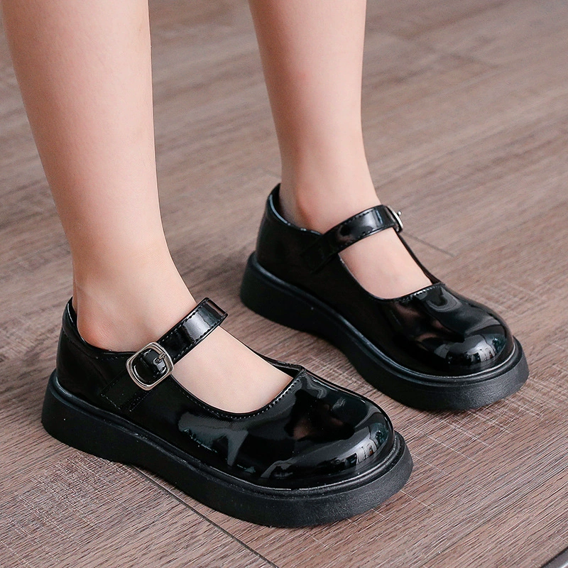 Черные кожаные туфли для девочек 2025 весна и осень новая мягкая подошва лаковая одиночная обувь для детей
