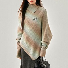 晩秋と初冬の服装に最適な、グレーの不規則なデザインのフェイクツーピースハイネックセーター。女性用秋冬のゆったりとしたニットトップス。