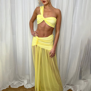 �羳2025�W��INS�ļ��¿�Ůʿ�ɼ��� �ԸбȻ������¾W������Ůȹ