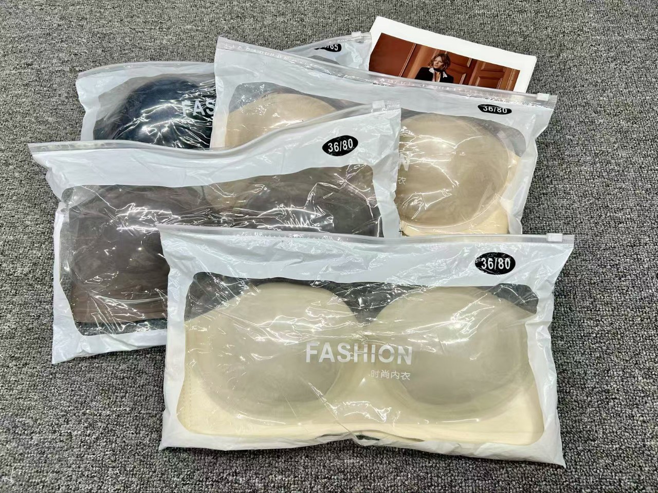 Simple lisa antideslizante sin cinturón de hombro ropa interior pequeño pecho grande reúne soporte de pecho secundario sexy espalda sin marcas sujetador