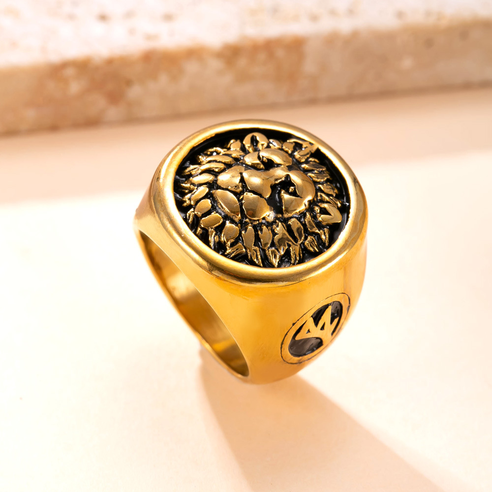 Anillo de acero inoxidable transfronterizo europeo y americano Cruz de fundición Anillo de hombre Hip Hop Retro Fabricante al por mayor de joyería de acero de titanio