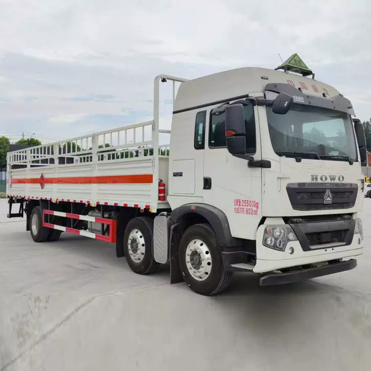 东风D95吨6吨危险品厢式车9类危险品厢式运输车新款质优