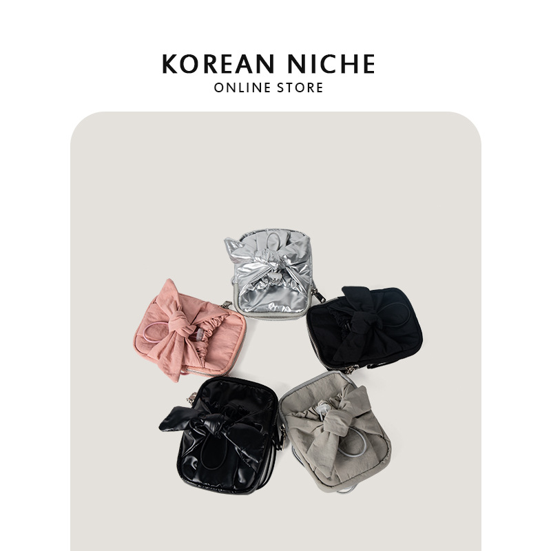 Bolso bandolera pequeño cuadrado de un solo hombro con lazo y diseño de nicho coreano nuevo 2024 para mujer con boca con cordón_voghion.com