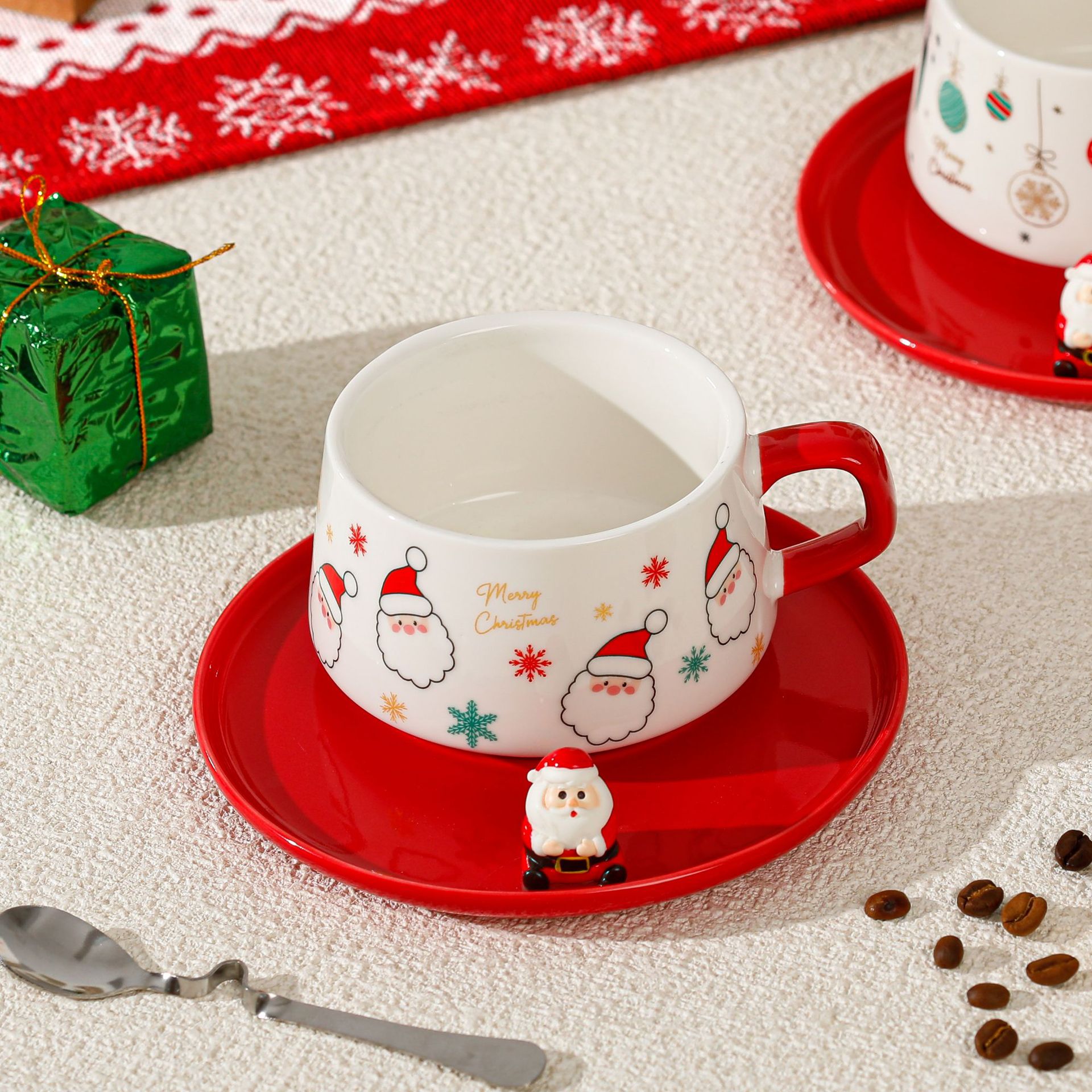 Taza de café navideño de color de alto valor transfronterizo Taza de cerámica Taza de ensalada Plato Taza de leche de desayuno Taza casera Disco divisor