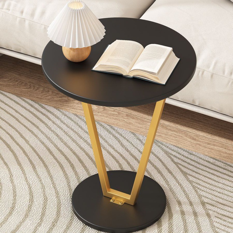 우아한 골드 프레임 + 매트 블랙 데스크탑