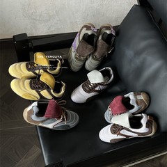 风莉雅翻盖设计拼接显瘦休闲鞋女2025秋新款小众不撞款百搭德训鞋