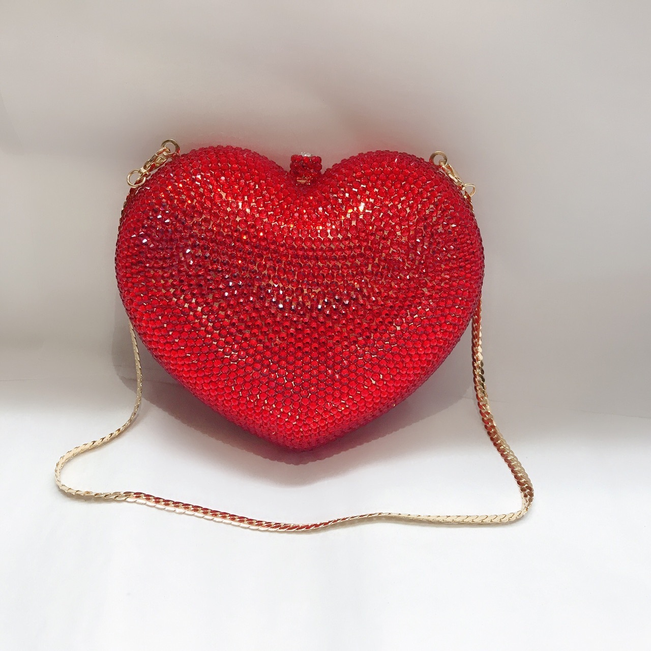 * corazón rojo de diamante en forma de paquete de cena lleno de diamantes bolsas de mano de amor bolsas de caja dura bolsas de vestido de banquete bolsas de mujer
