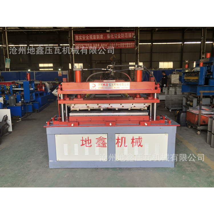 东北金属外墙保温装饰一体板设备 自动淋胶机 层压烘干加热一体机