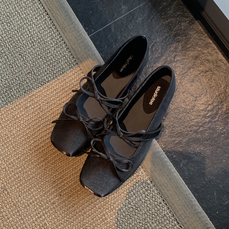 검은색