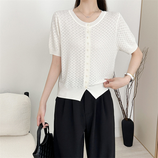 Summer solid knitted fashionable cardigan with a round collar