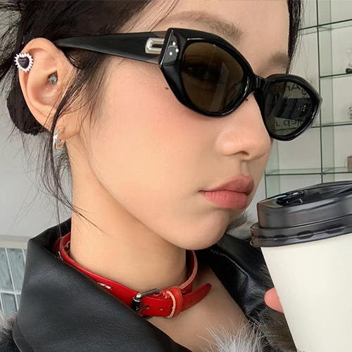 Dada Sunglasses for Women, Face-Smoothing Style, Yang Mi Inspired, UV Protection, Small Frame Retro Cat-Eye Sunglasses
