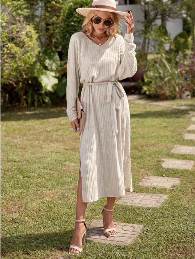 Neues Damen-Strickkleid für Herbst und Winter mit lockerem Saum, Schlitzgürtel und verziertem Strickkleid_voghion.com